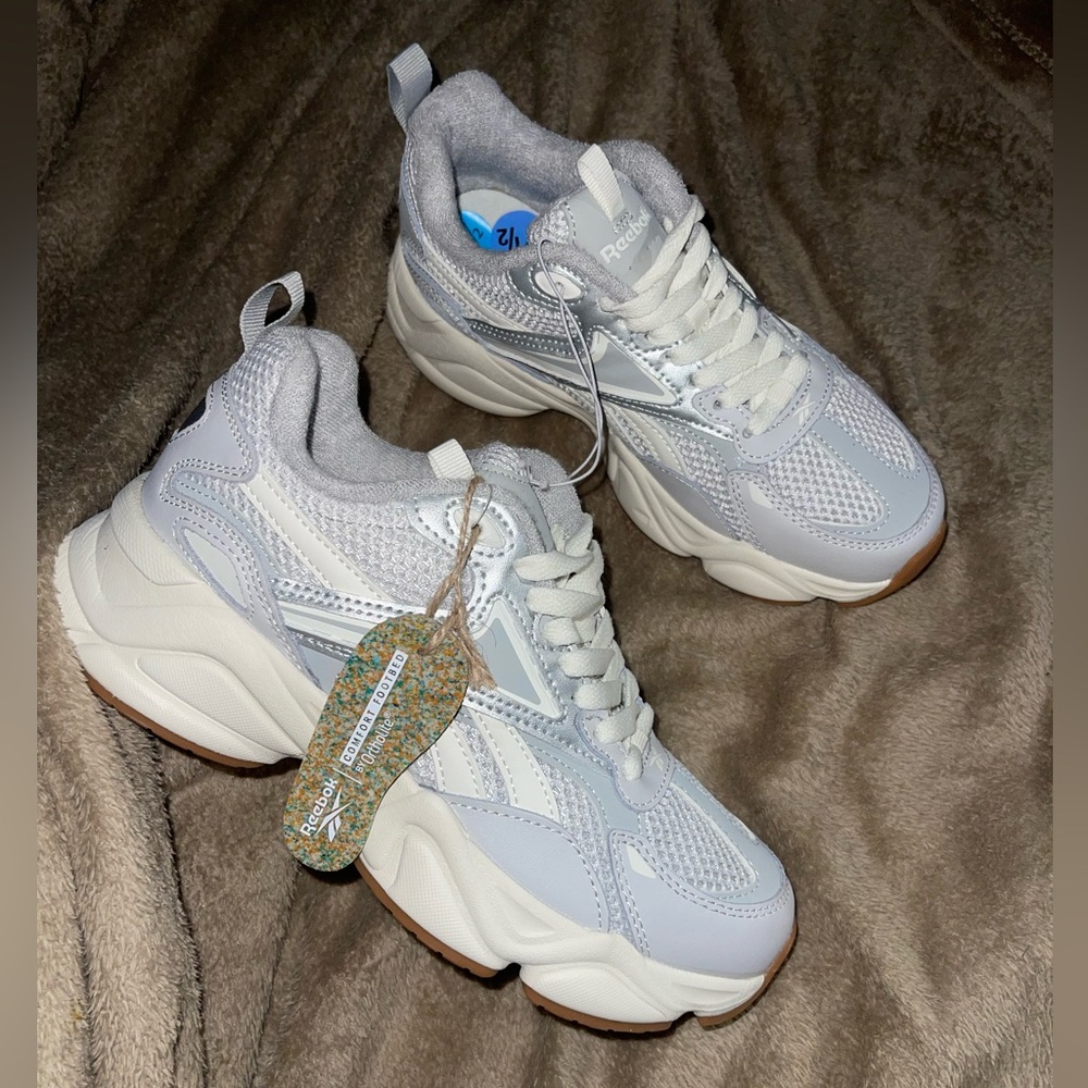 Nike v2k run